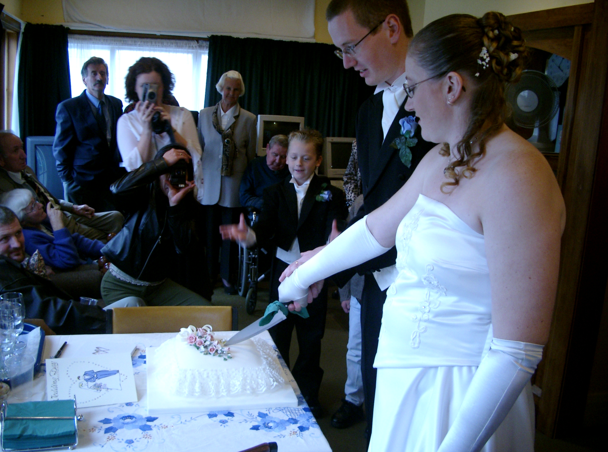 Wedding/sam/cake2.jpg